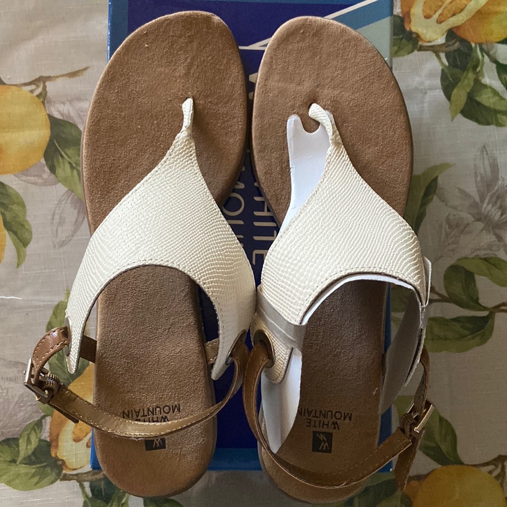NEW Women’s White Mountain London Sandals